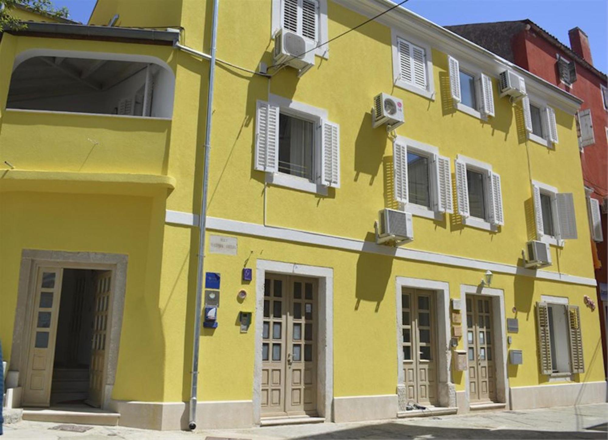 מאלי לוסיניי Apartments Mandarina חדר תמונה