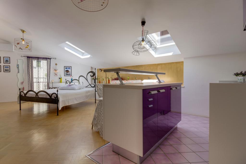 מאלי לוסיניי Apartments Mandarina מראה חיצוני תמונה